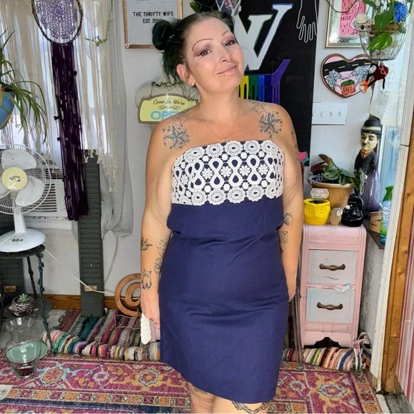 Lilly Pulitzer Bowen Navy Strapless Mini Dress with White Crochet Bust size 10 - Picture 3 of 15